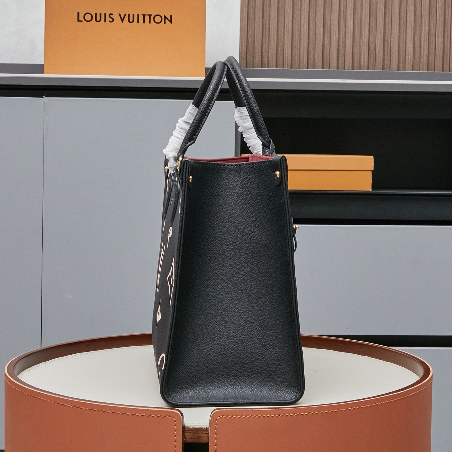 Louis Vuitton OnTheGo MM Monogram Empreinte Leather Tote Bag - Image 2