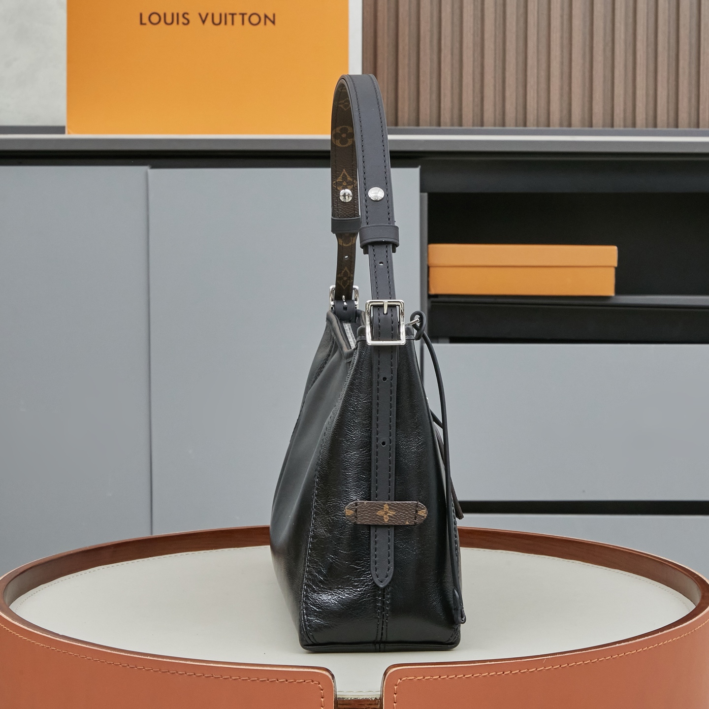 Louis Vuitton CarryAll East West Handbag M28160 - Image 2