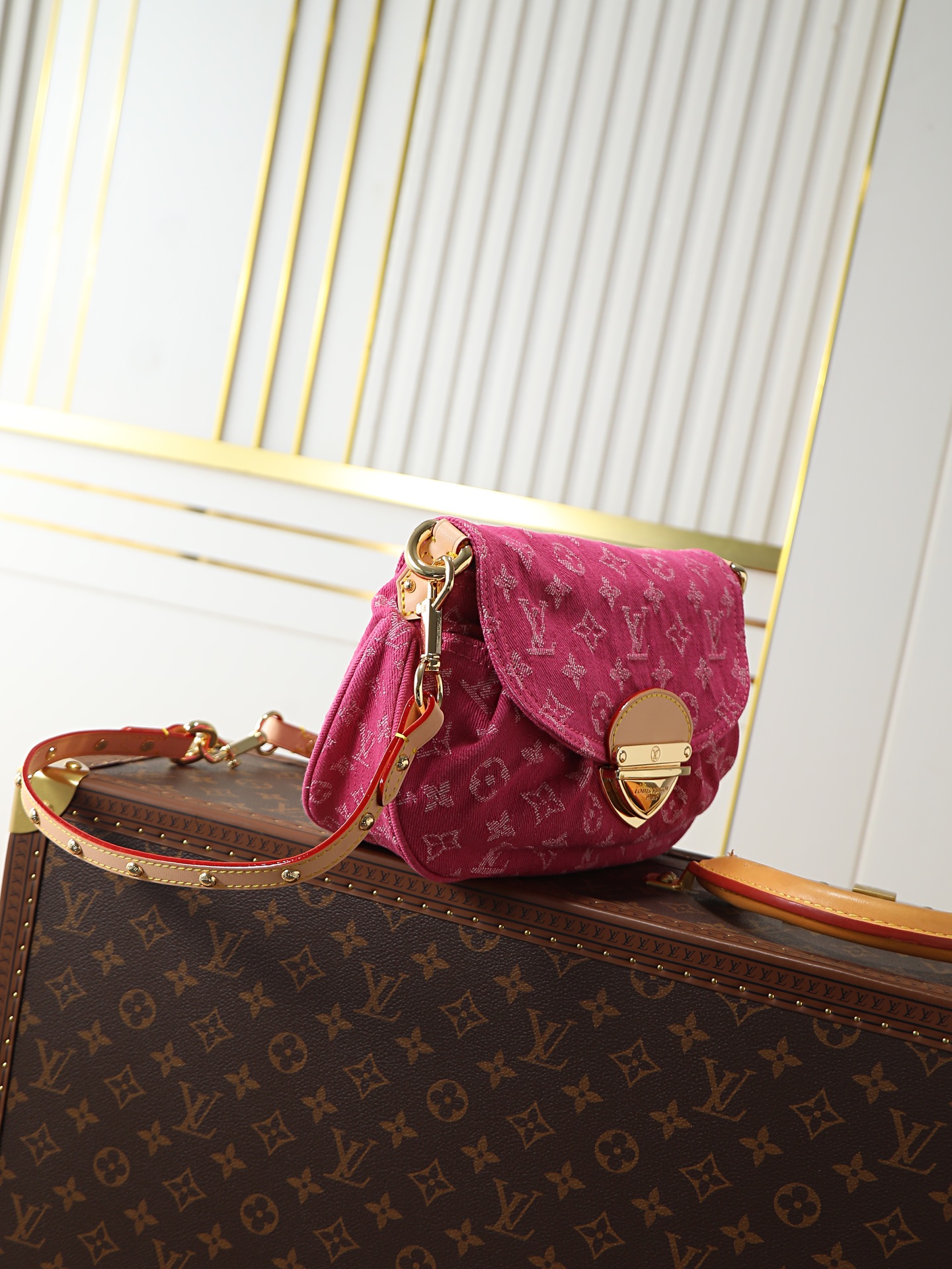 Louis Vuitton Sunset Shoulder Bag in Monogram Denim - Image 2