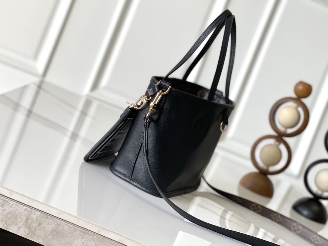 Louis Vuitton Neverfull Bandoulière Inside Out BB Reversible Monogram Tote Bag - Image 2