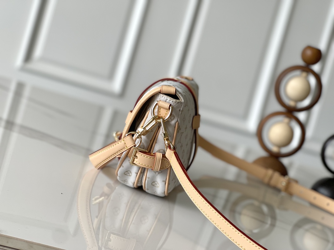 Louis Vuitton Saumur BB Crossbody Bag M12327 - Image 2