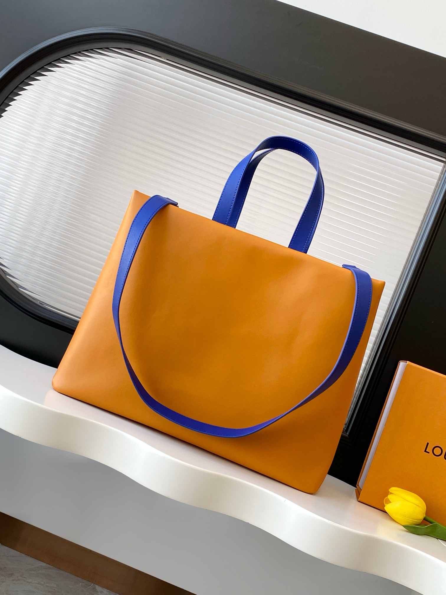 Louis Vuitton M24457 Medium Calfskin Tote Bag - Image 2