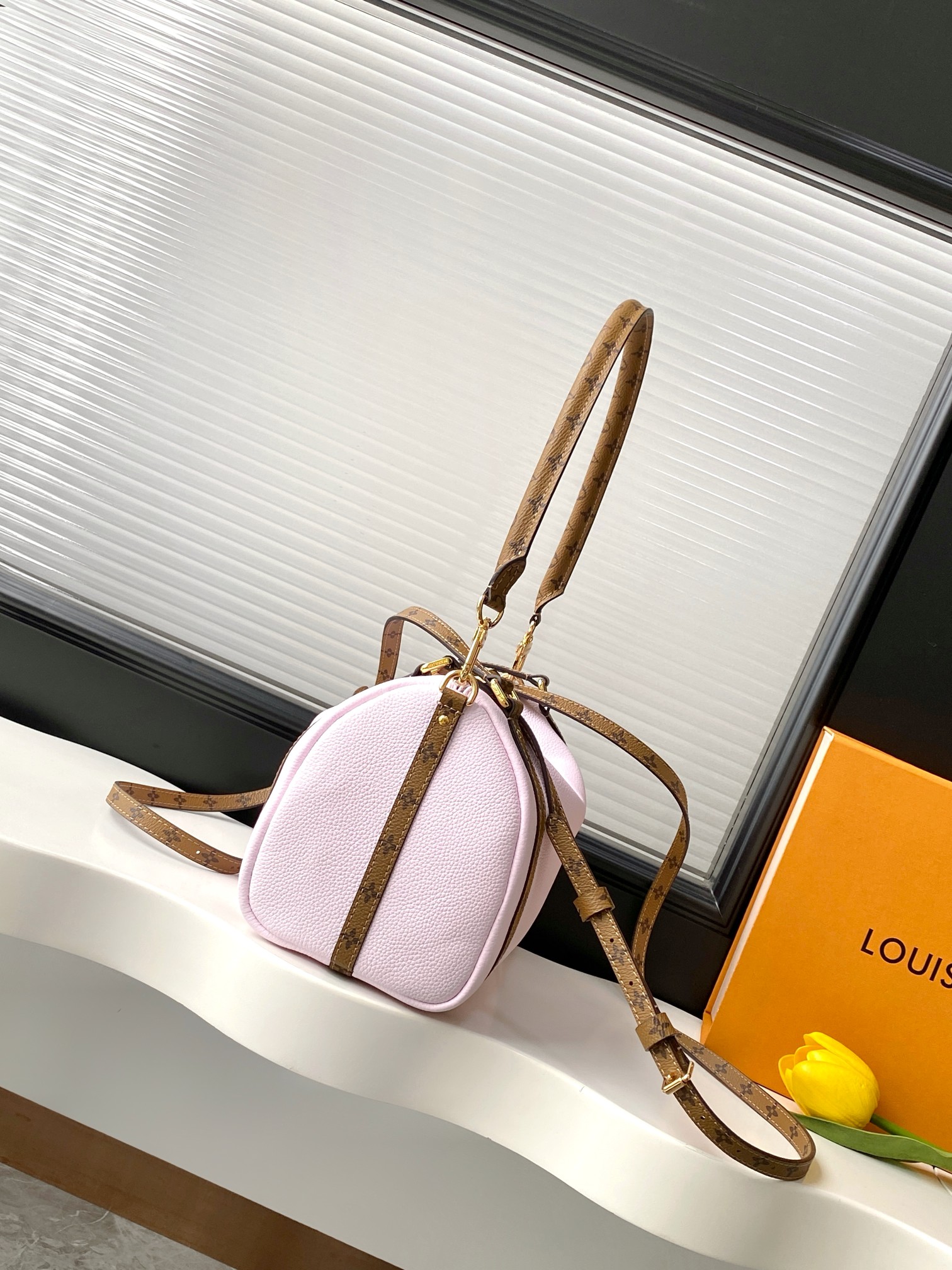 Louis Vuitton Express Small Handbag - Image 2