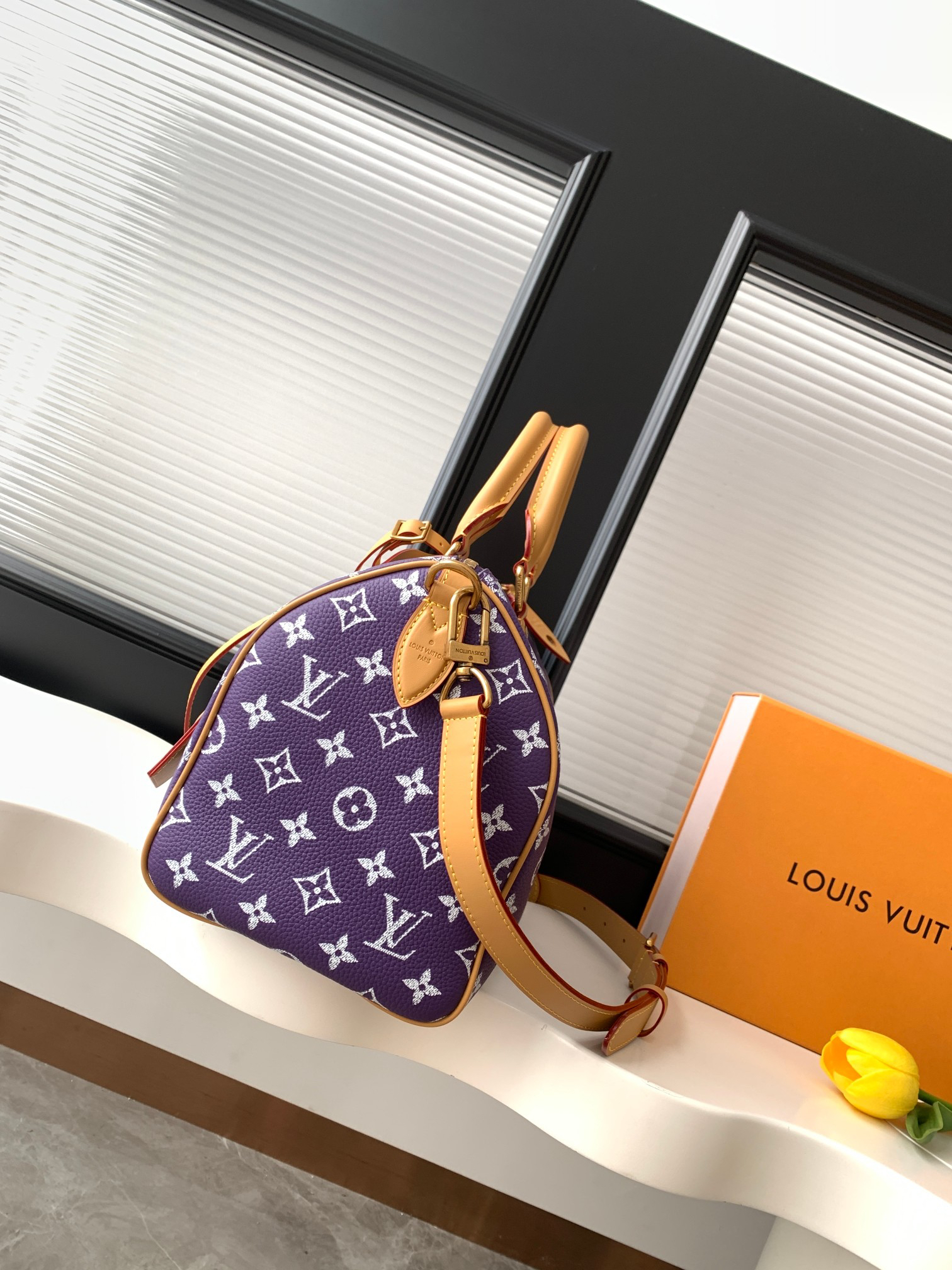 Louis Vuitton Speedy P9 Bandouliere 30 Leather Handbag - Image 2