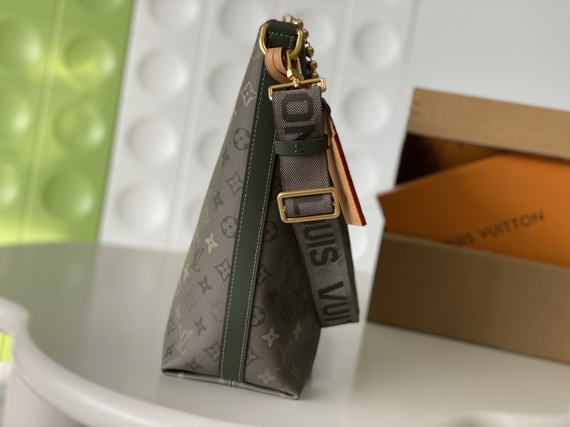 Louis Vuitton Metis Handbag M27181 Green Monogram Canvas - Image 2
