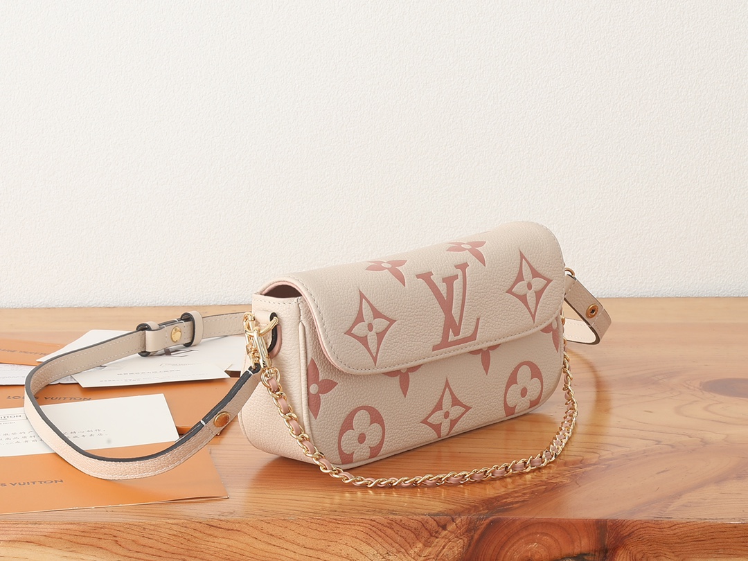 Wallet On Chain Ivy Shoulder Bag - Image 2