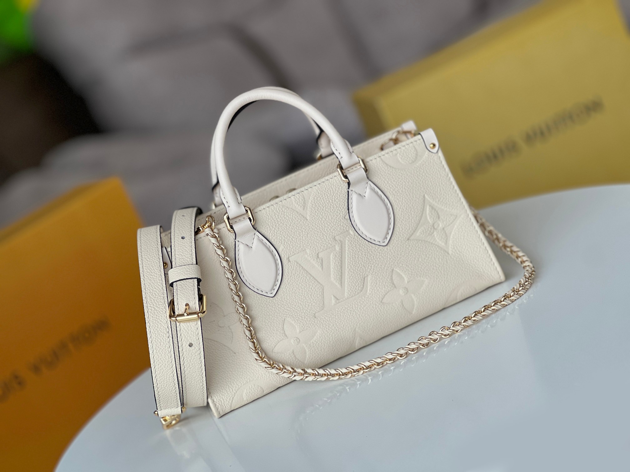 Louis Vuitton OnTheGo East West Tote Bag - Image 2
