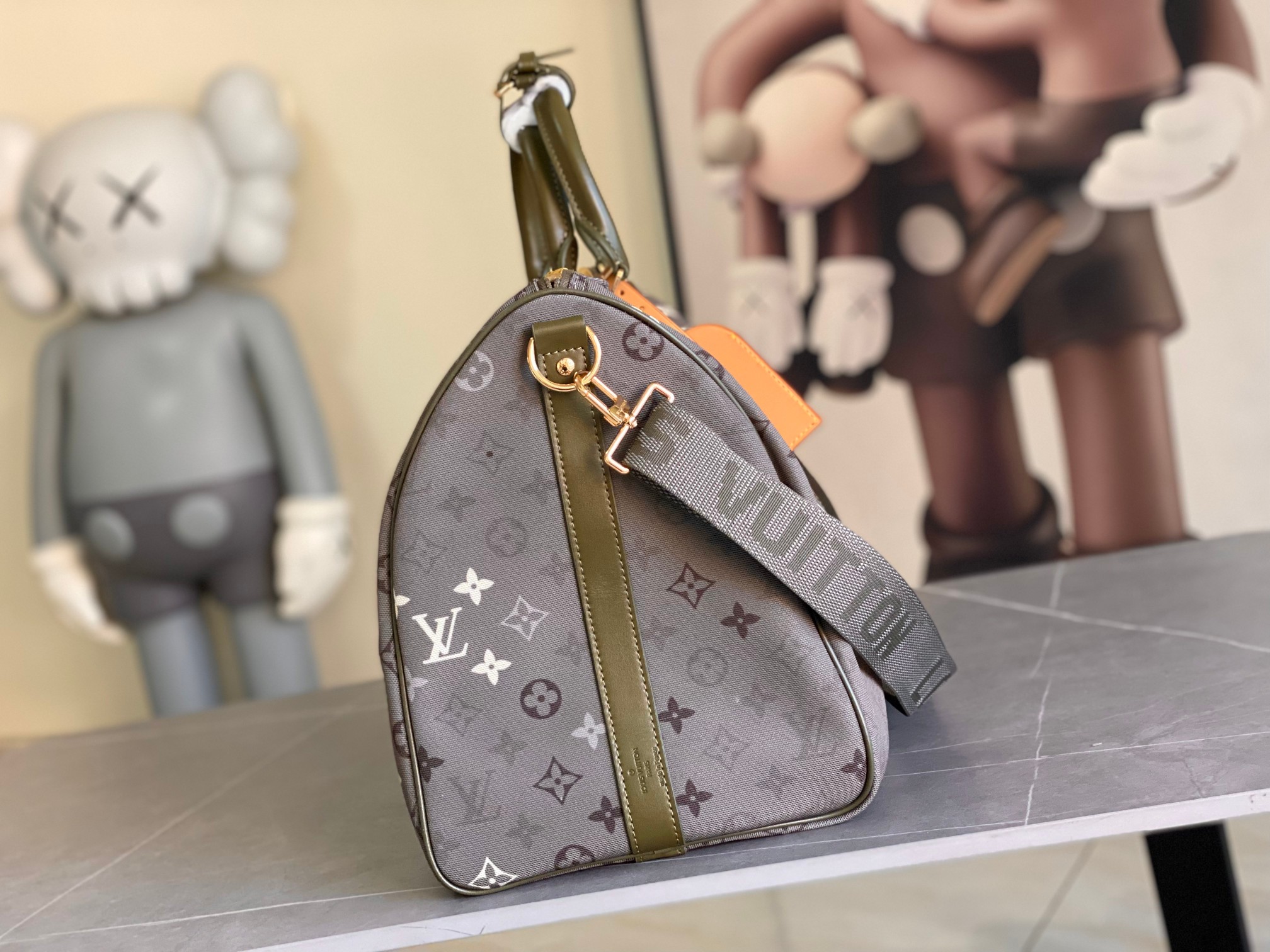 Louis Vuitton Keepall 50 Travel Bag in Khaki Monogram Canvas - Image 2