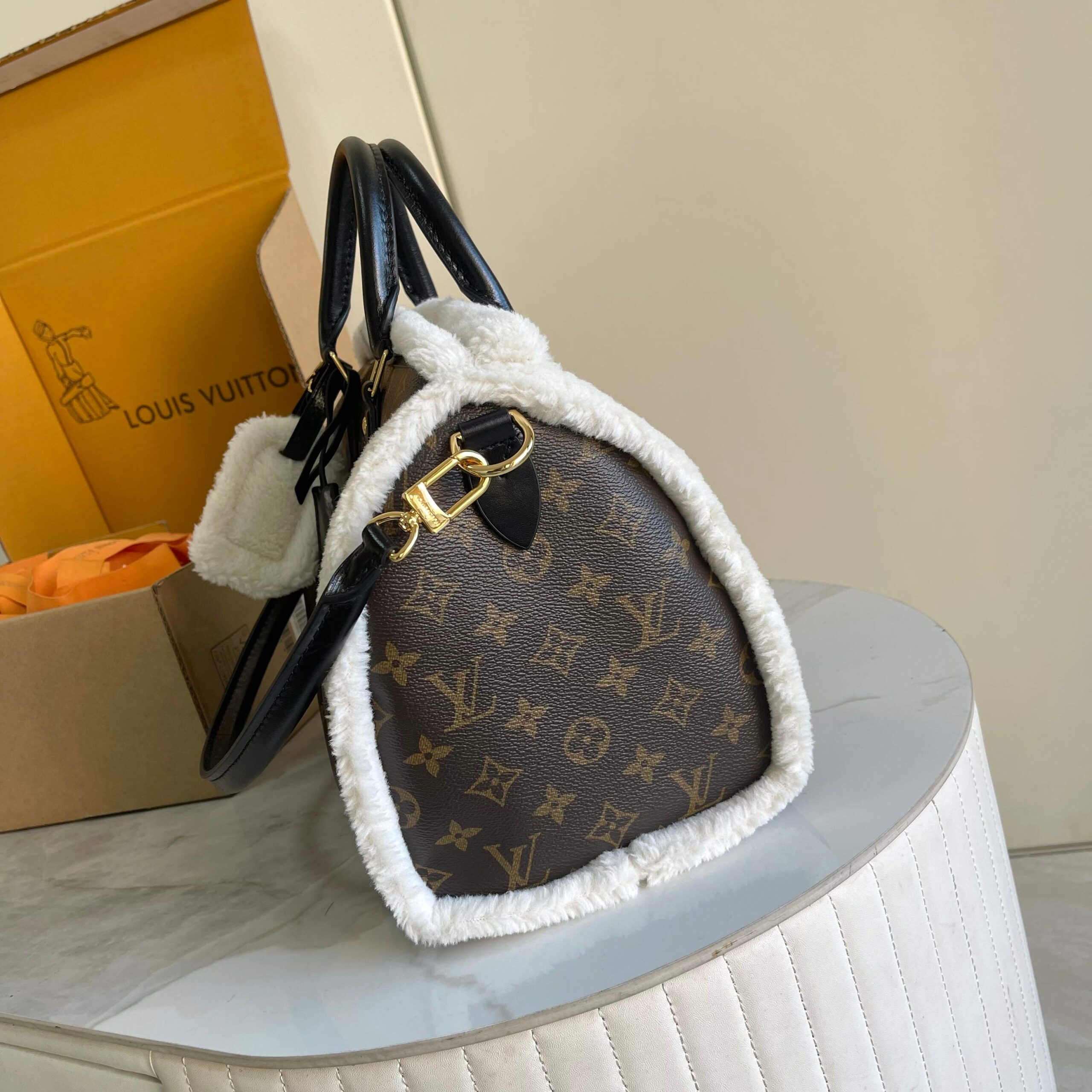 Louis Vuitton Speedy Soft 30 Teddy Handbag - Image 2