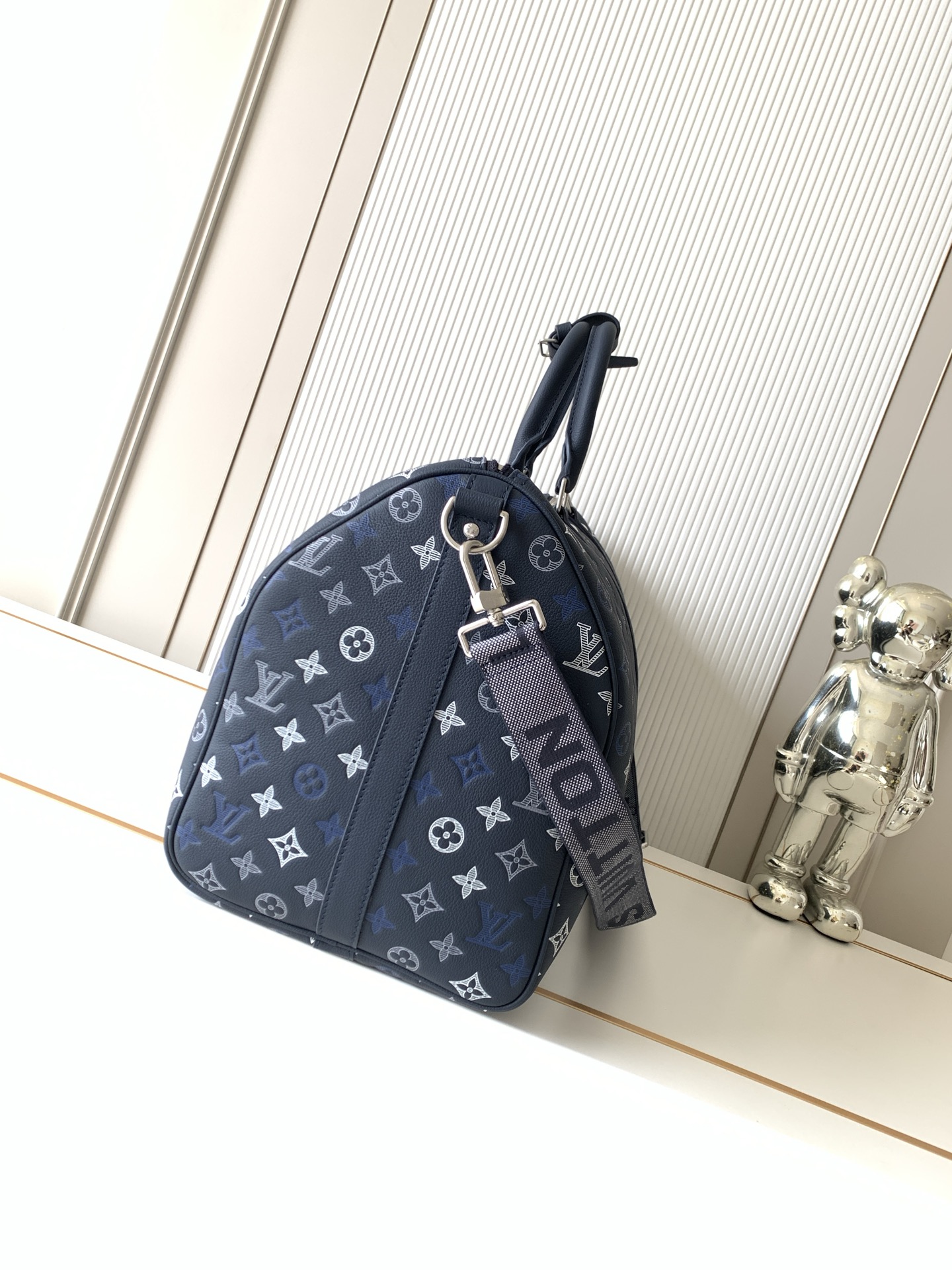 Louis Vuitton Keepall Bandoulière 50 Travel Bag - Image 2