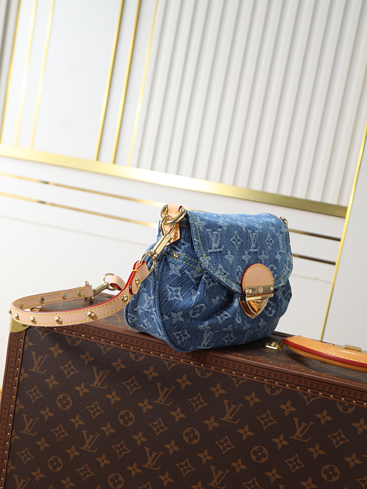 Louis Vuitton Sunset Shoulder Bag in Blue Denim - Image 2