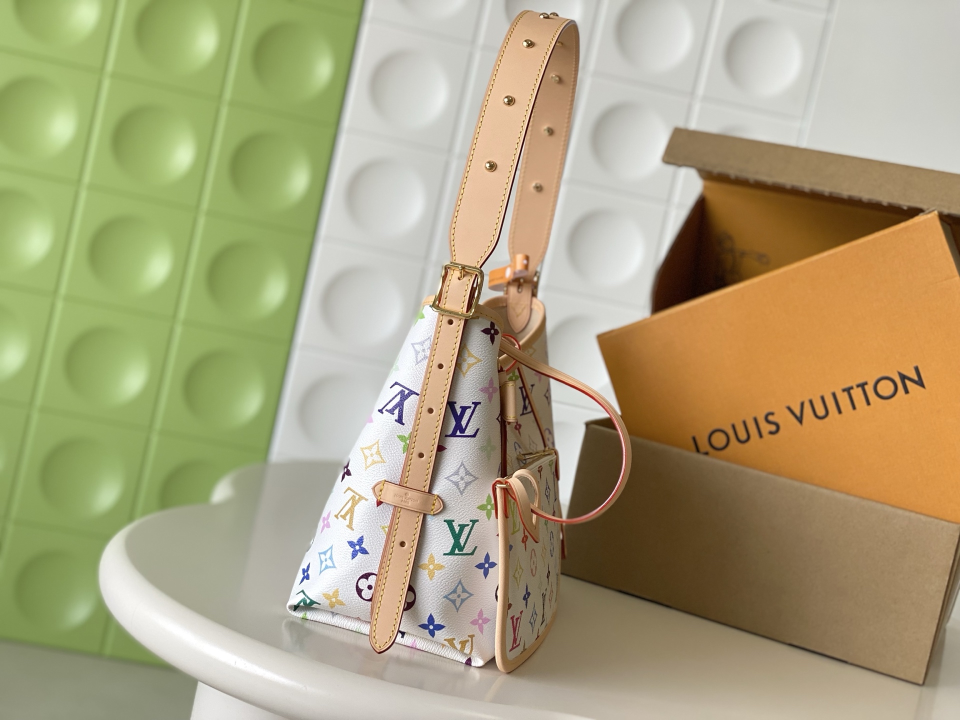 Louis Vuitton CarryAll Small Monogram Canvas Crossbody Bag M13661 - Image 2