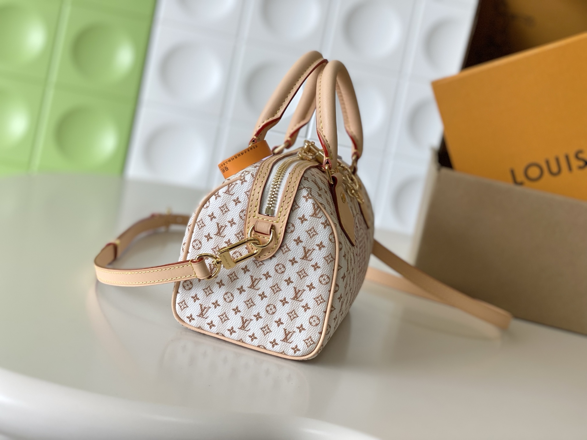 Louis Vuitton Speedy Bandoulière 20 Crossbody Bag - Image 2