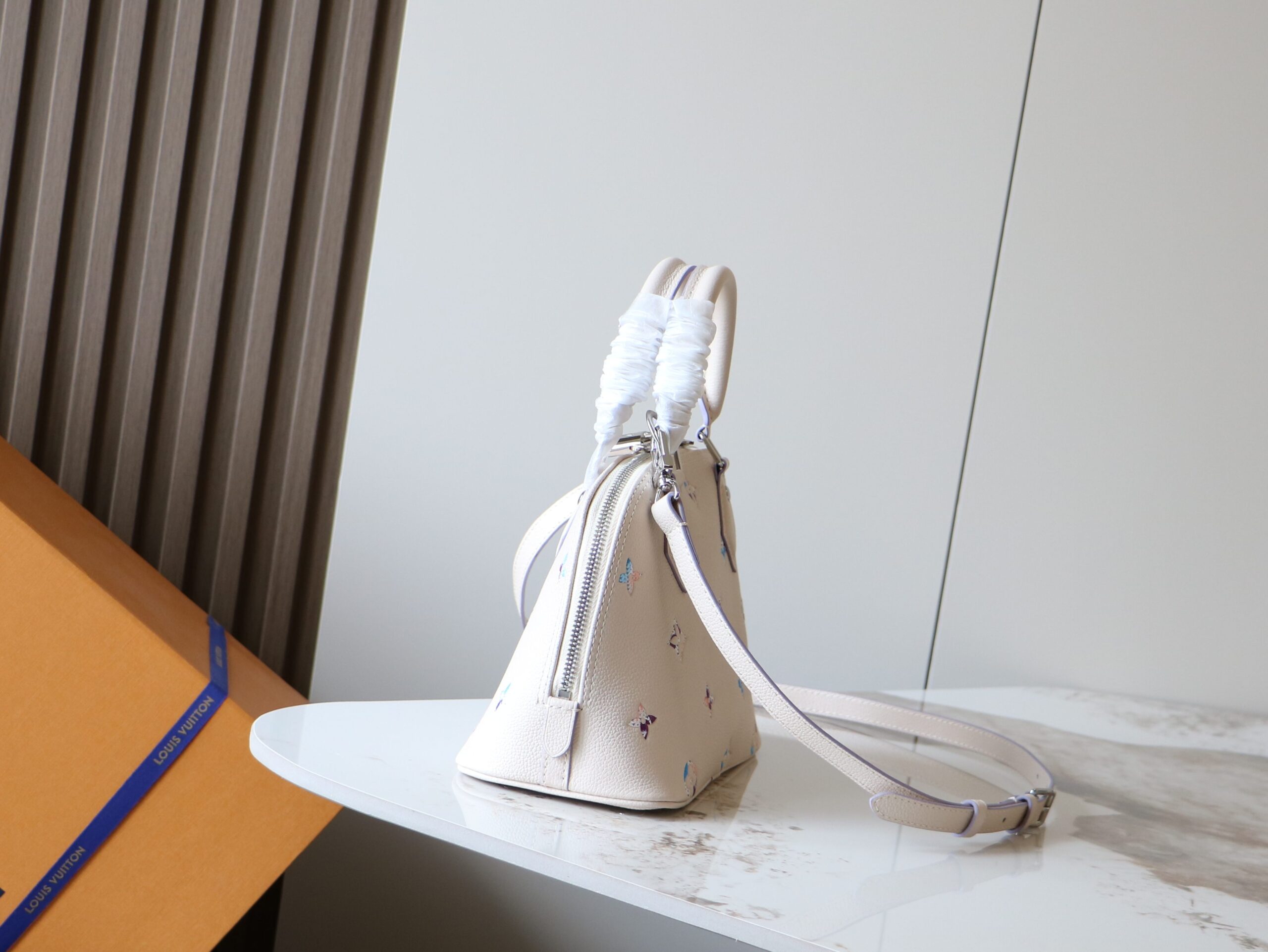Louis Vuitton Alma BB Handbag in Monogram Empreinte - Image 2