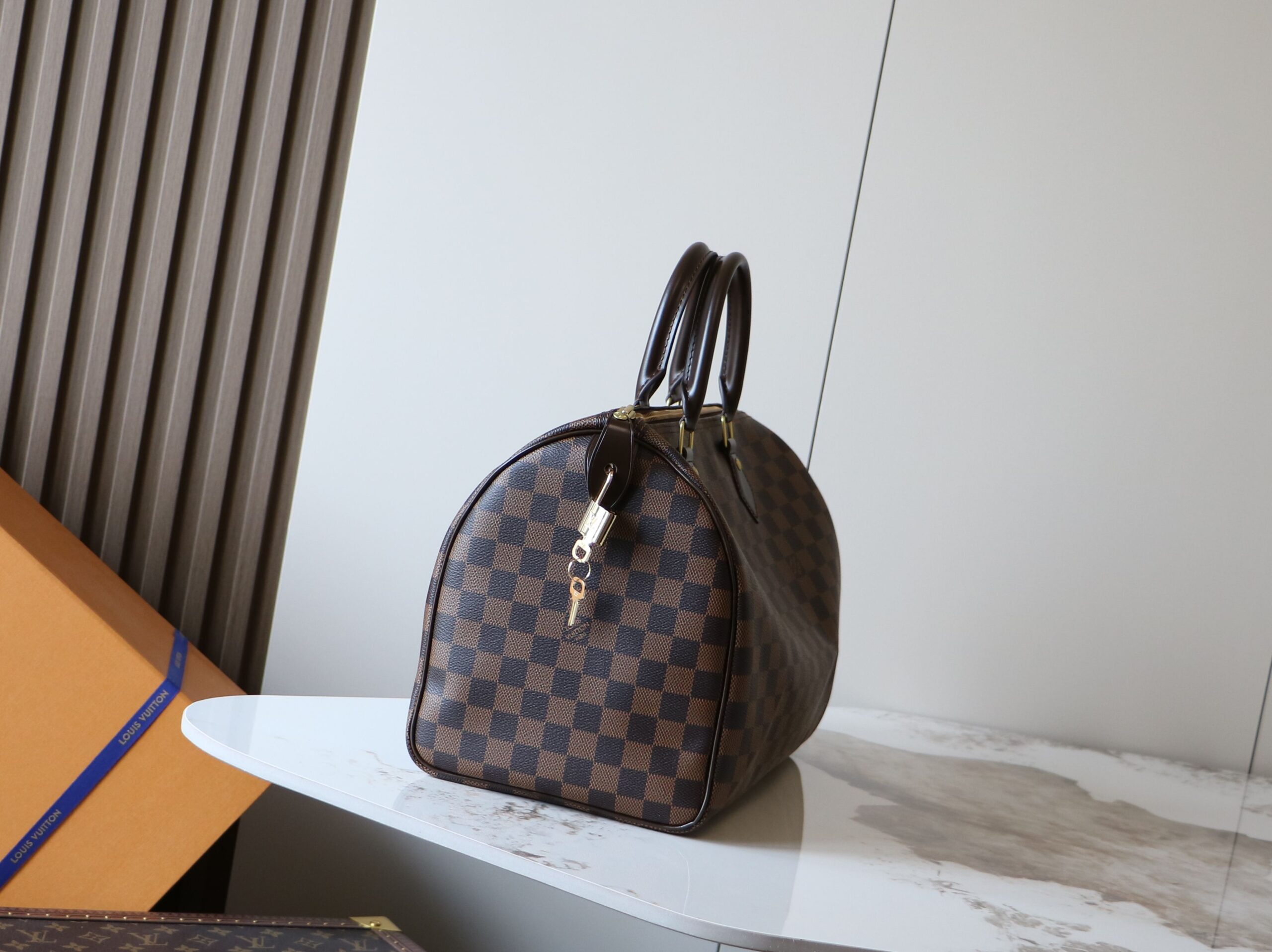 Louis Vuitton Speedy 35 Handbag - Image 2