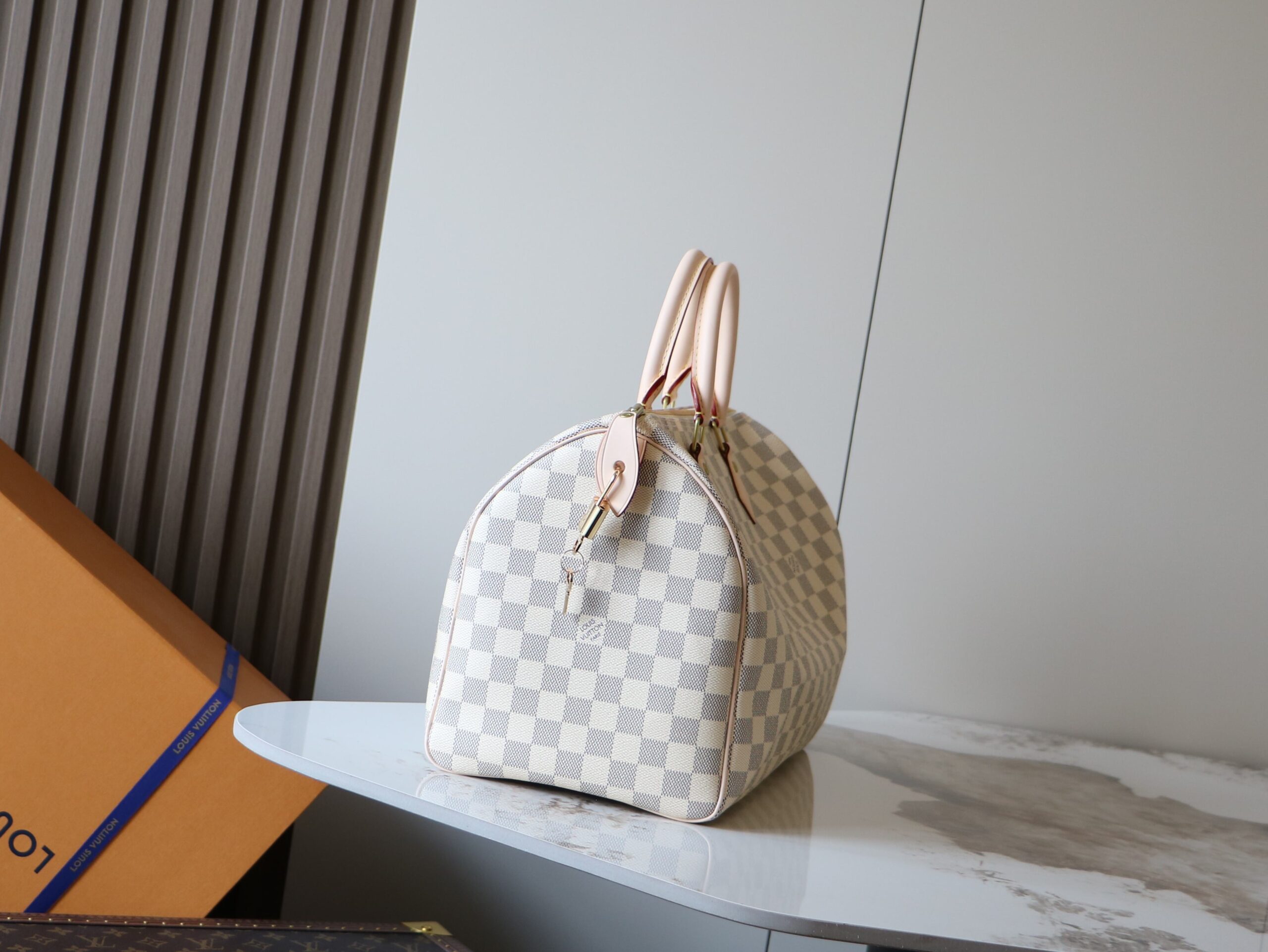 Louis Vuitton Speedy Handbag in Damier Canvas - Image 2