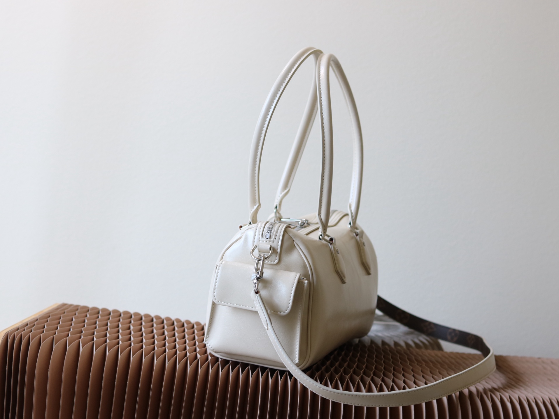 Speedy Cargo Handbag in Lambskin – LV Vibe - Image 2