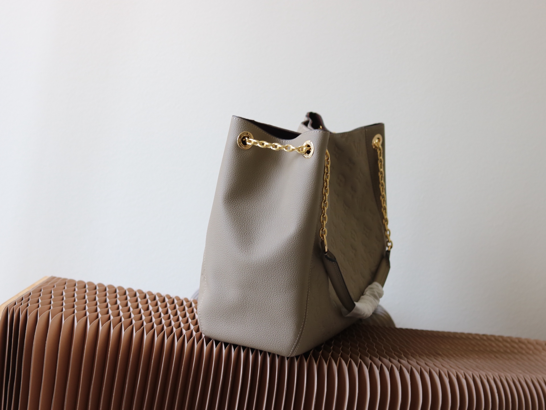 Louis Vuitton P-530 Anytime Medium Promenade Handbag - Image 2
