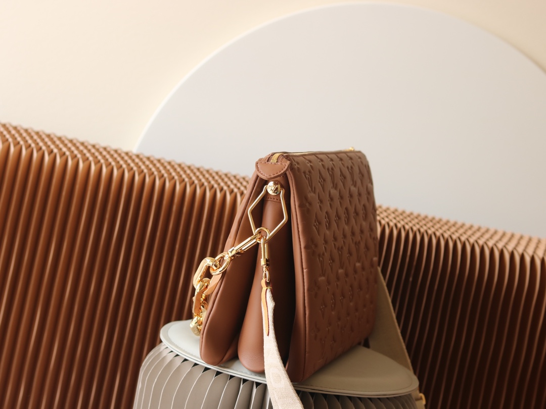 Louis Vuitton Coussin PM Shoulder Bag - Image 2