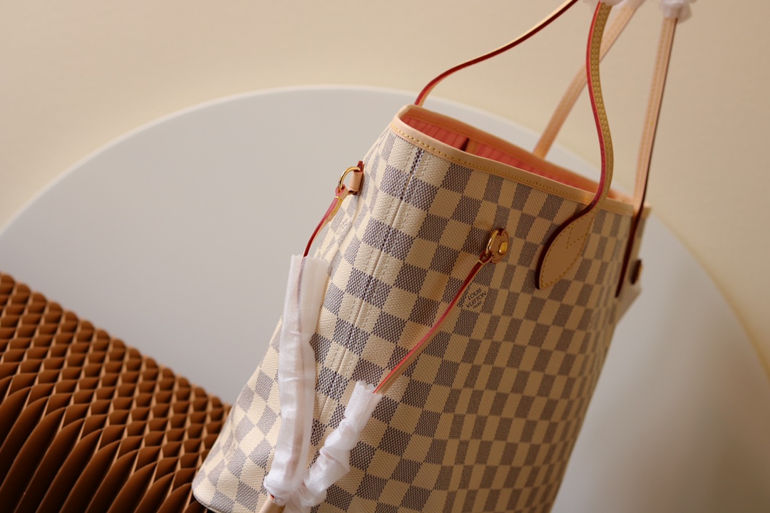 Louis Vuitton Neverfull MM Tote Bag - Image 2