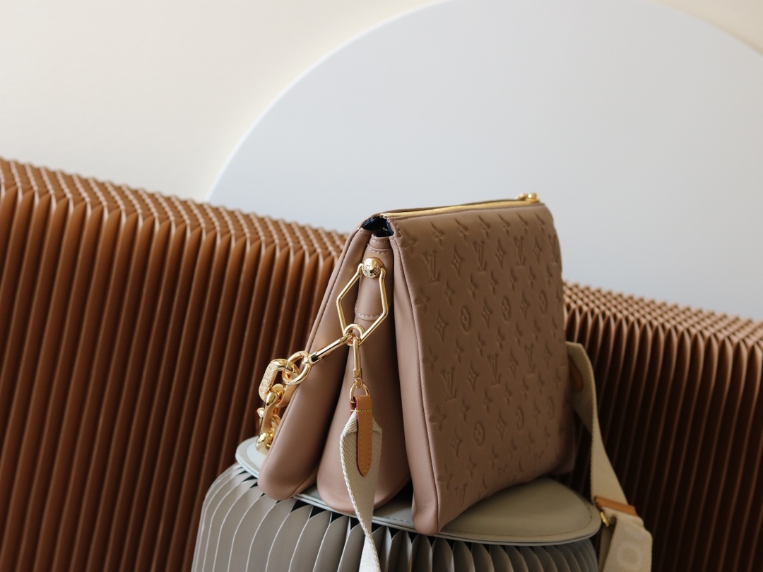Louis Vuitton Coussin Medium Handbag - Image 2