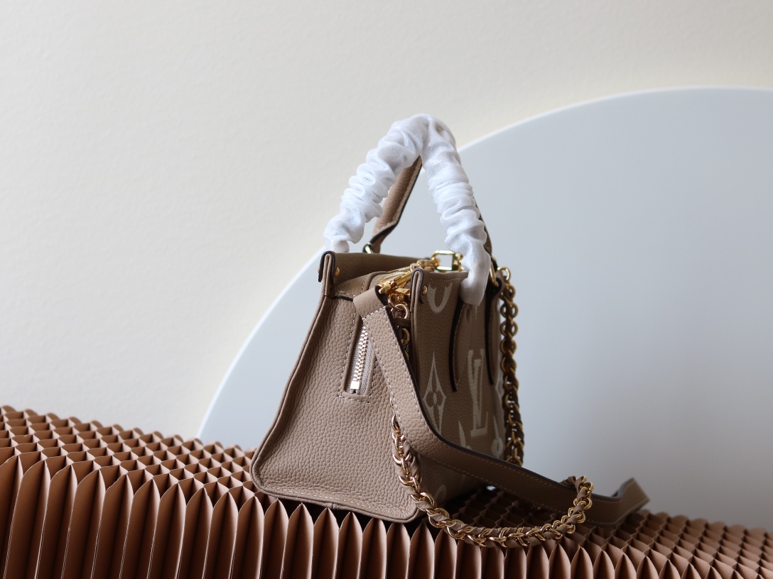 Louis Vuitton OnTheGo Small Handbag in Monogram Giant Leather - Image 2
