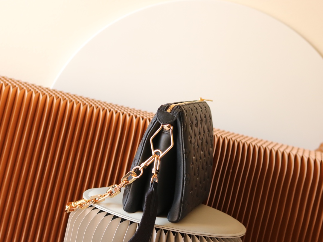 Louis Vuitton Coussin Small Handbag M57790 - Black - Image 2