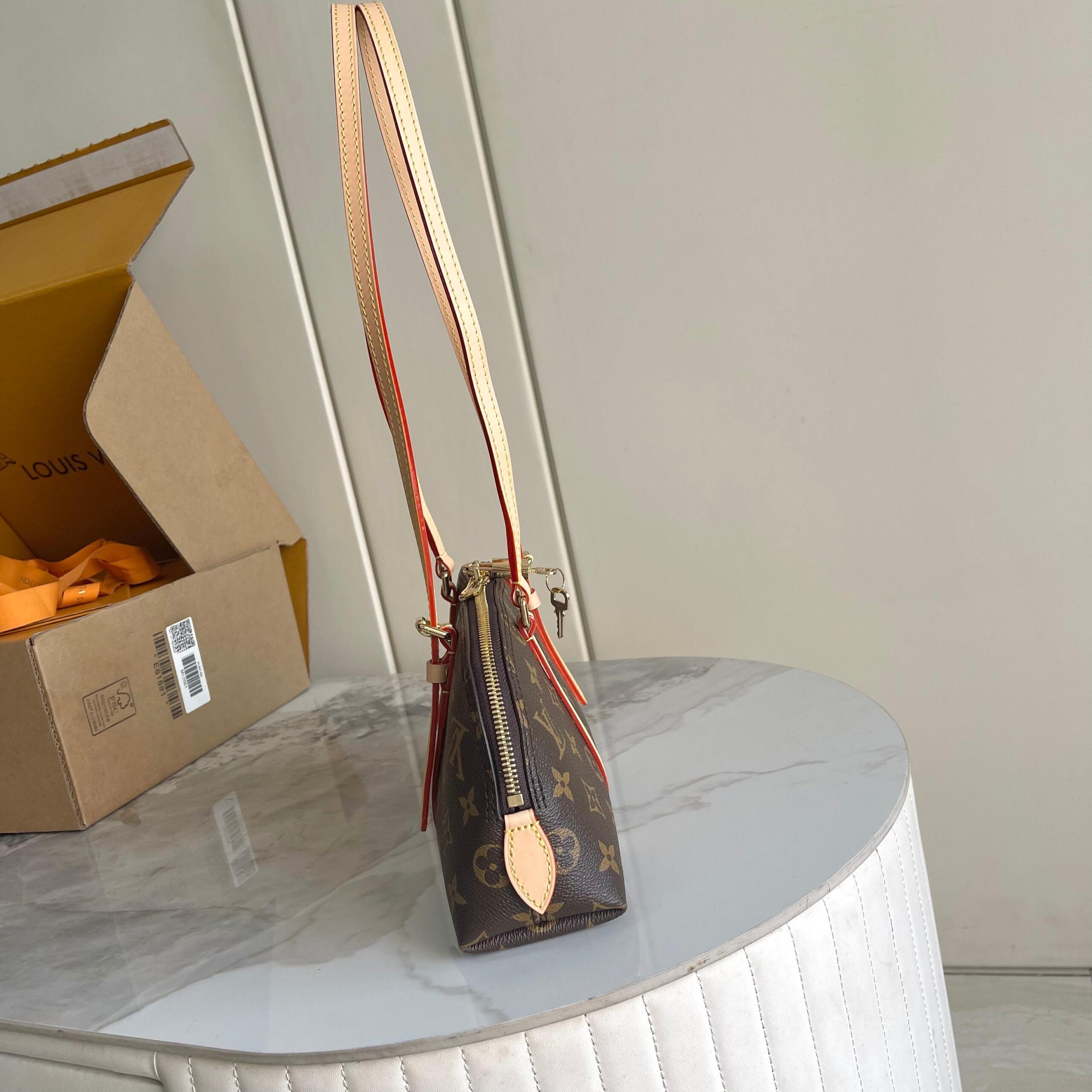Louis Vuitton Squire East West Shoulder Bag - Image 2