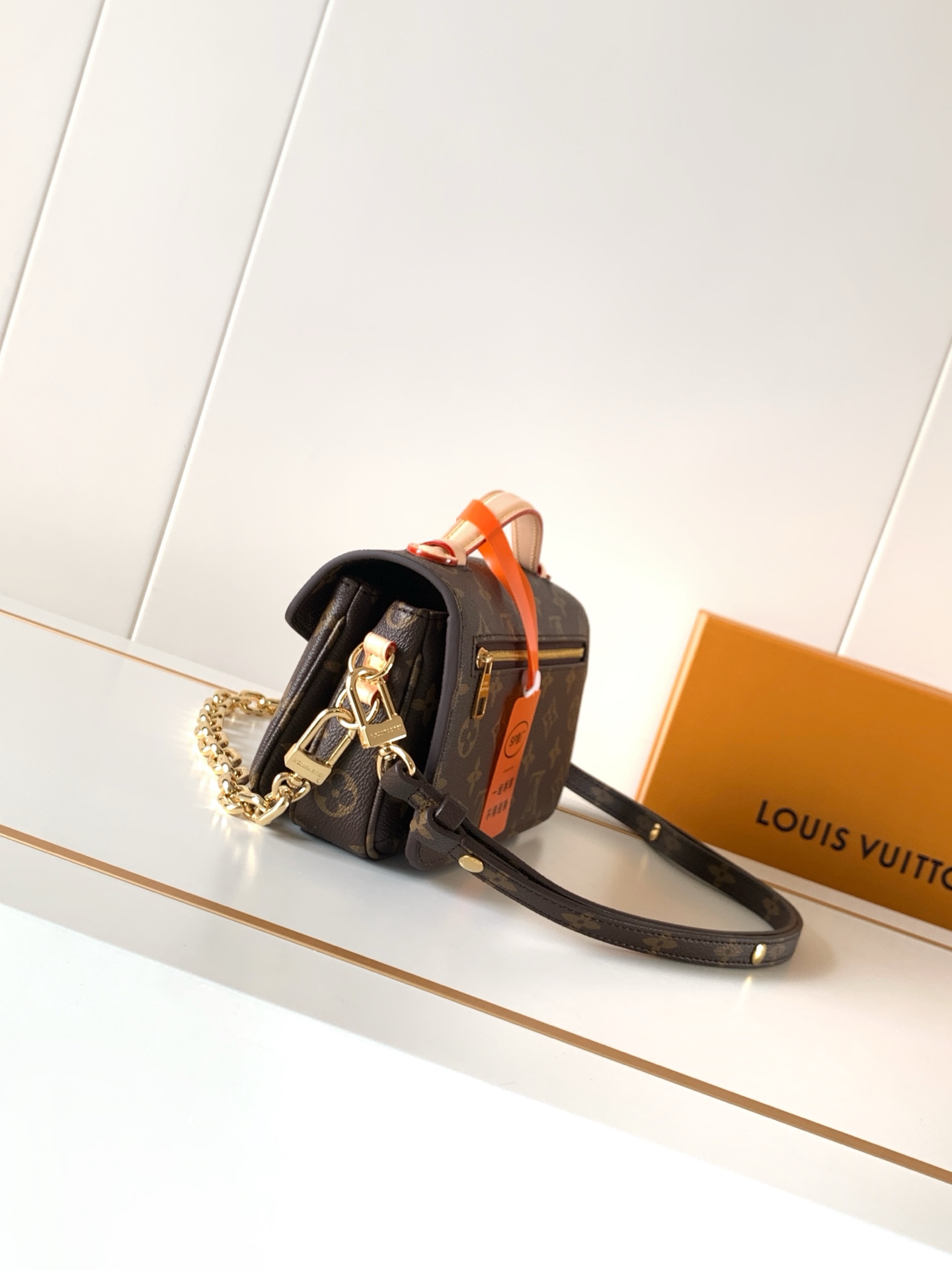 Louis Vuitton Pochette Métis East West Shoulder Bag in Monogram Canvas - Image 2