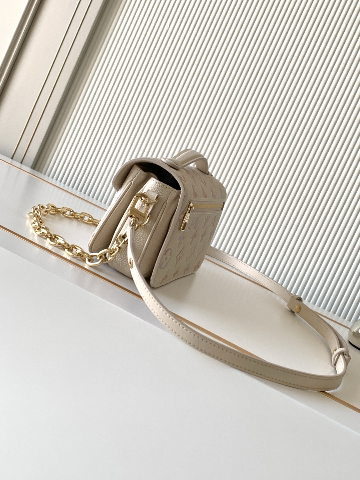 Louis Vuitton Pochette Métis East West Shoulder Bag - Image 2