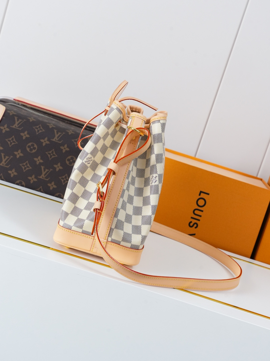 Louis Vuitton Noé BB Bucket Bag in Damier Azur Canvas - Image 2