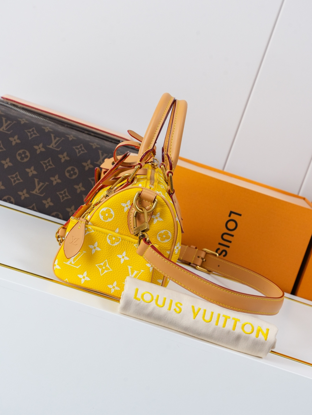 Louis Vuitton Speedy Bandoulière 20 Handbag - Image 2