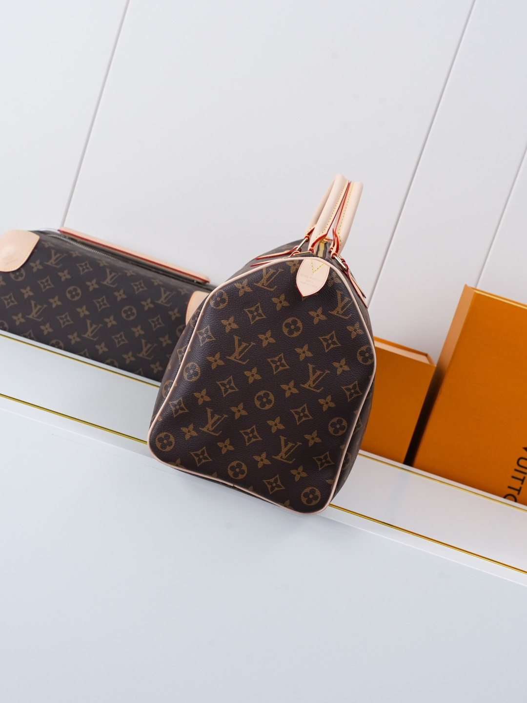 Louis Vuitton Speedy Bandouliere 40 Monogram Handbag - Image 2