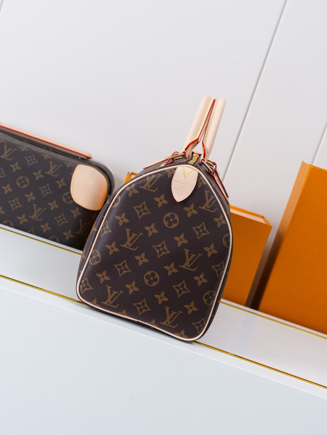 Louis Vuitton Speedy Bandouliere 30 Handbag in Damier Ebene Canvas - Image 2