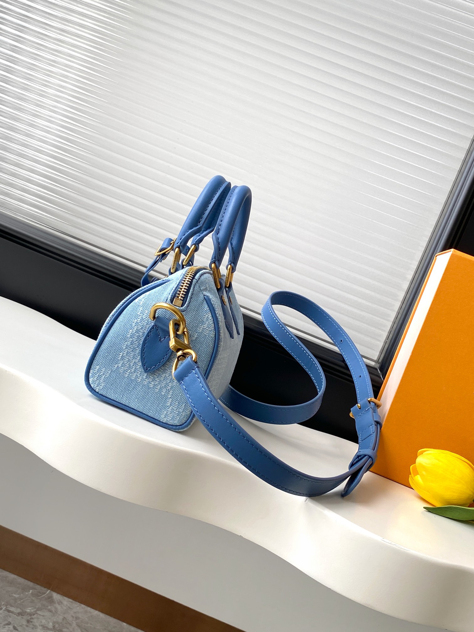 Louis Vuitton Speedy 18 Bandoulière Handbag in Damier Denim - Image 2