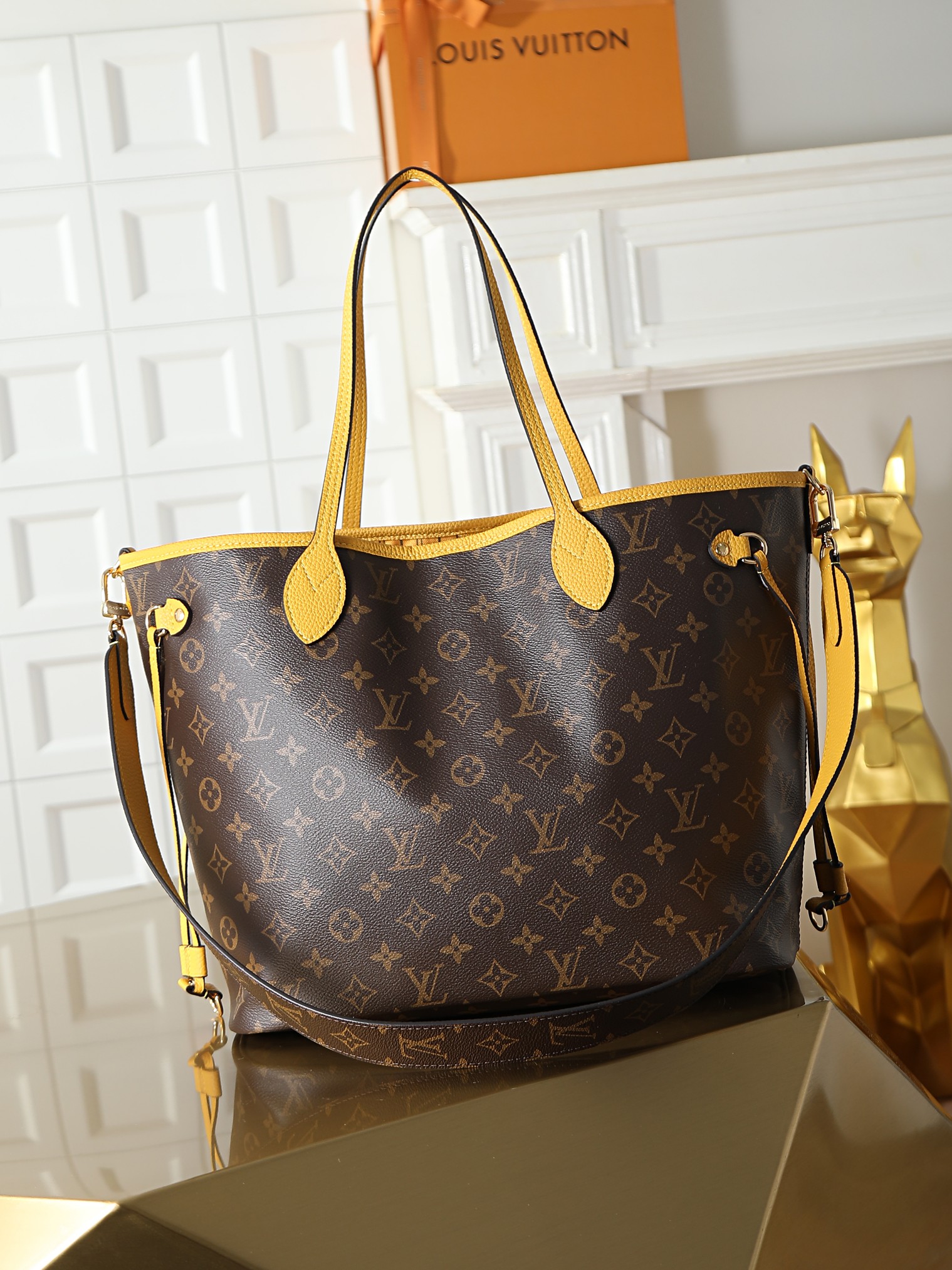 Louis Vuitton Neverfull Bandoulière Inside Out MM Tote Bag in Yellow Monogram - Image 2