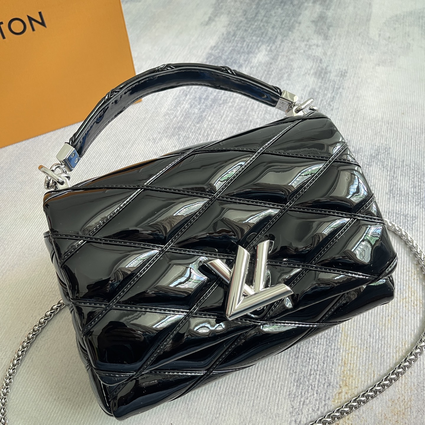 Goyard GO-14 Medium Handbag - Image 2