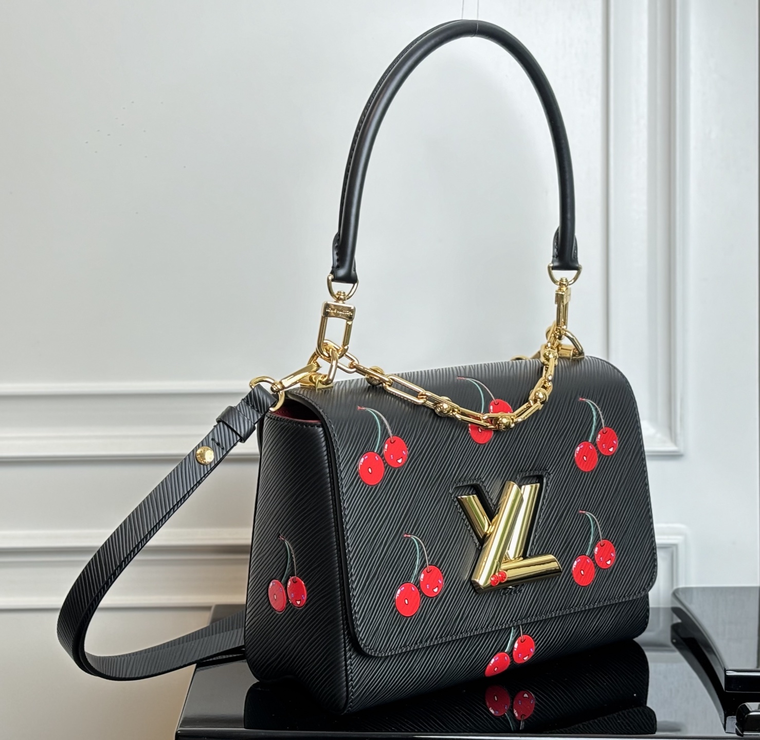 Louis Vuitton Twist Medium Handbag in Black Epi Leather - Image 2