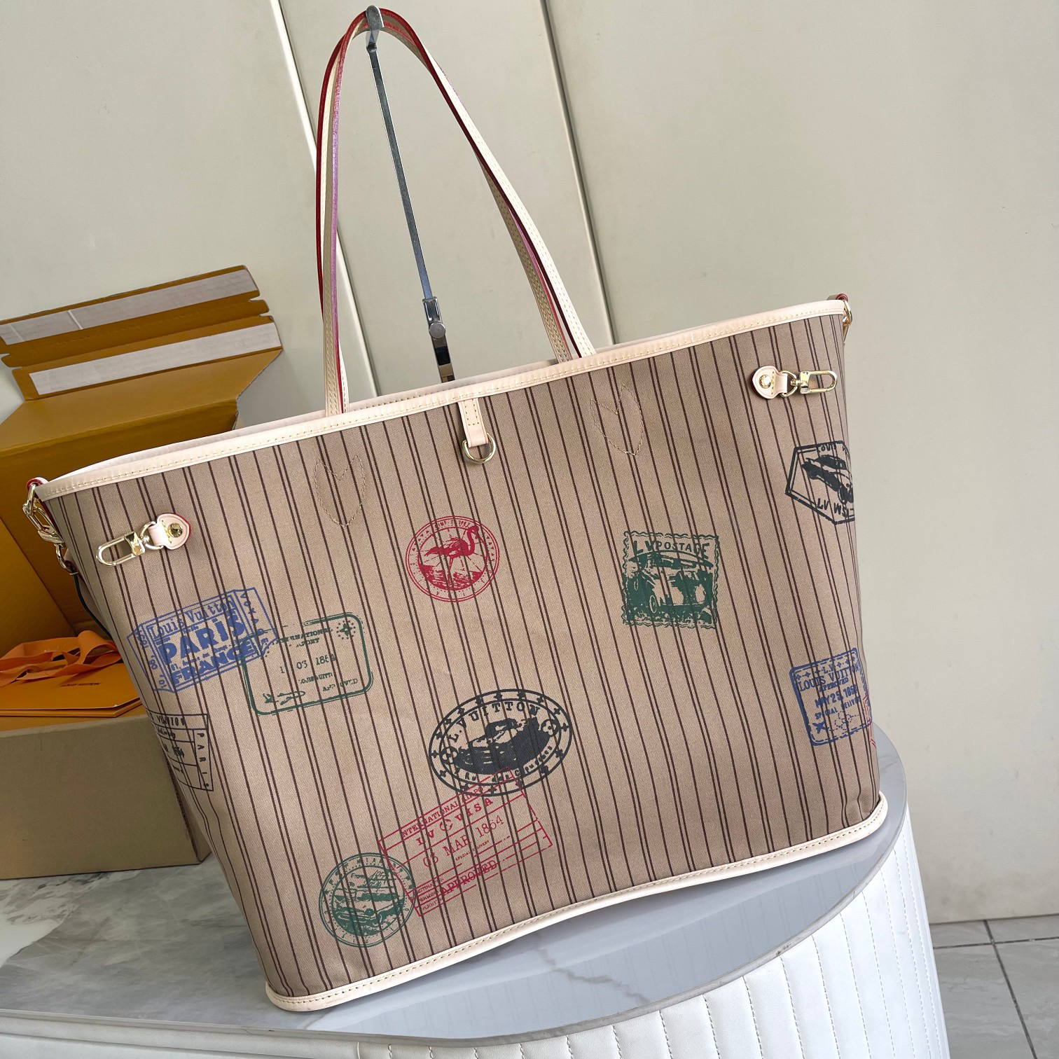 Louis Vuitton Neverfull Bandoulière Inside Out GM Tote Bag - Image 2