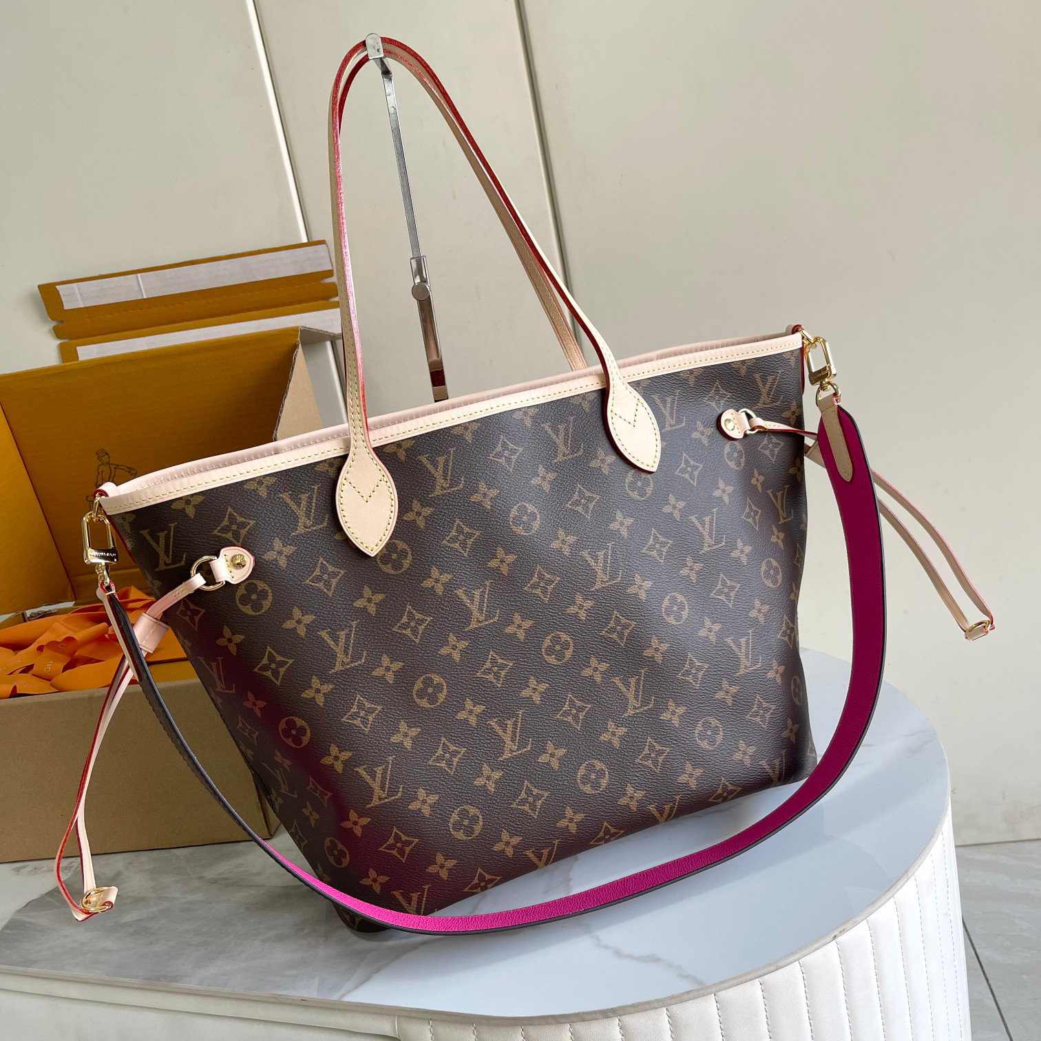 Louis Vuitton Neverfull MM Tote Bag in Damier Azur Canvas - Image 2