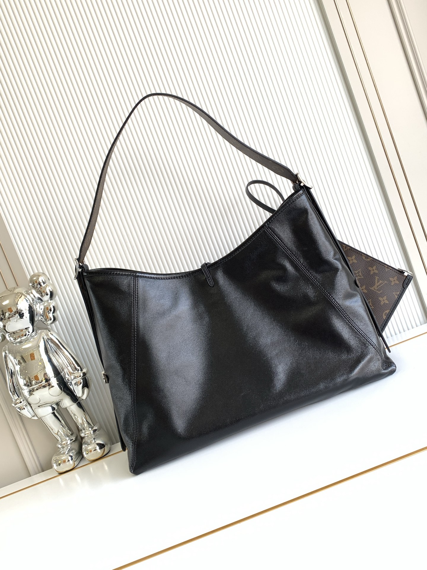 CarryAll Dark Medium Handbag - Image 2