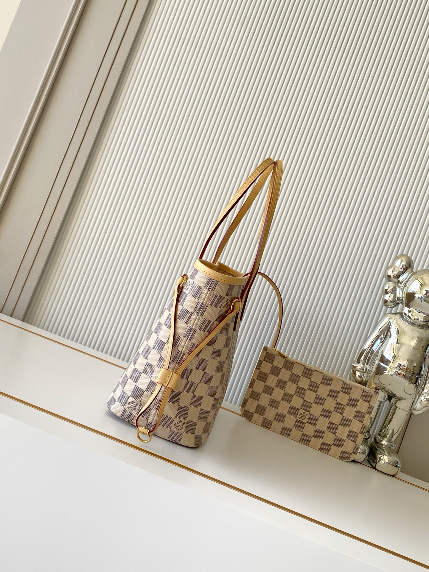 Louis Vuitton Neverfull Small Tote Bag in Damier Ebene Canvas - Image 2