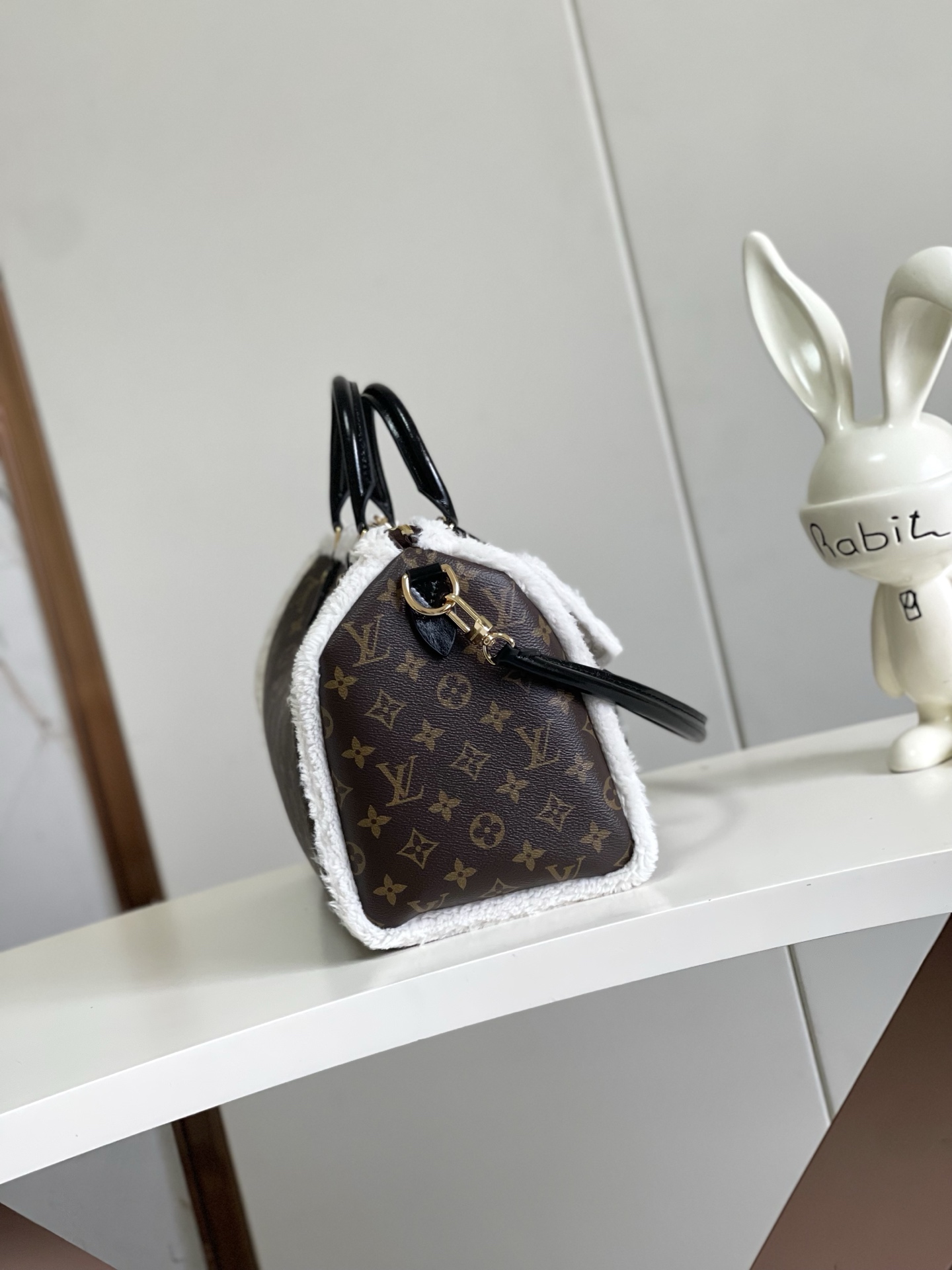 Speedy Soft 30 Teddy Handbag - Image 2