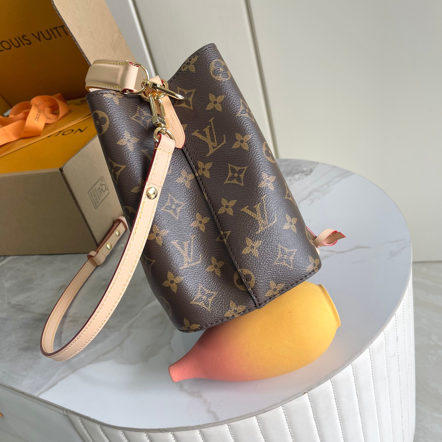Louis Vuitton NéoNoé BB Bucket Bag M46581 - Image 2