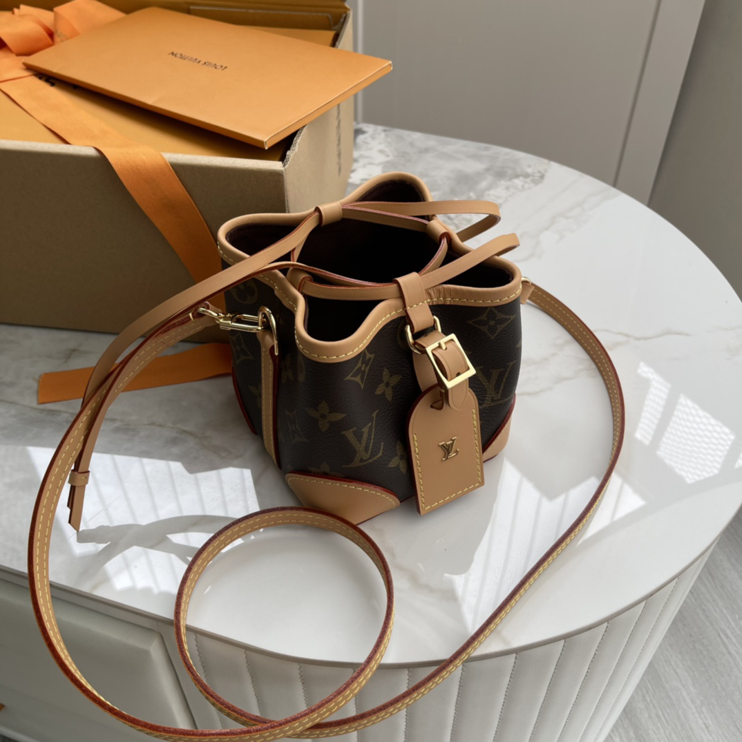 Louis Vuitton Noé Leather Bucket Bag - Image 2