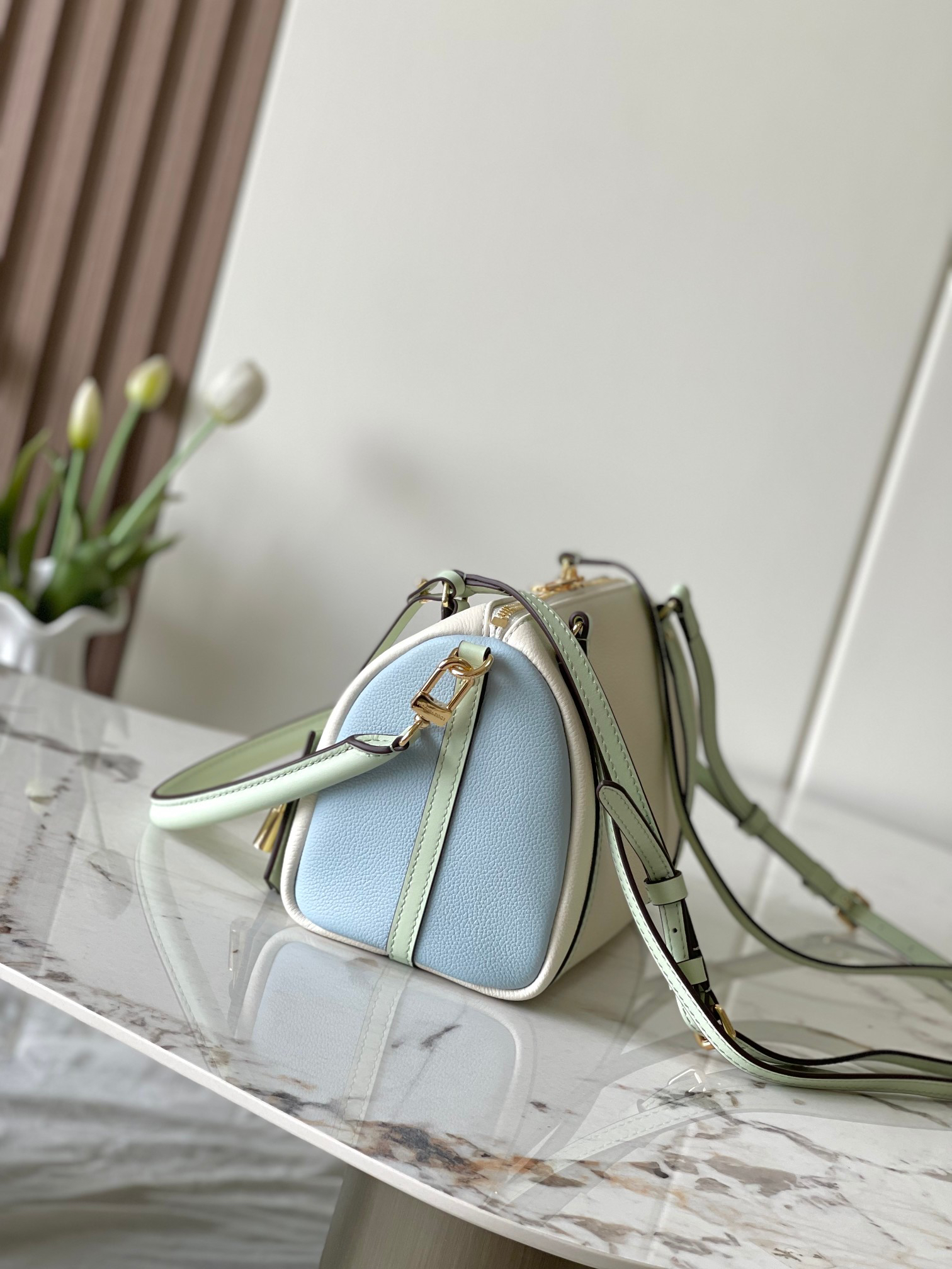 Louis Vuitton Express Small Handbag in Ivory White - Image 2