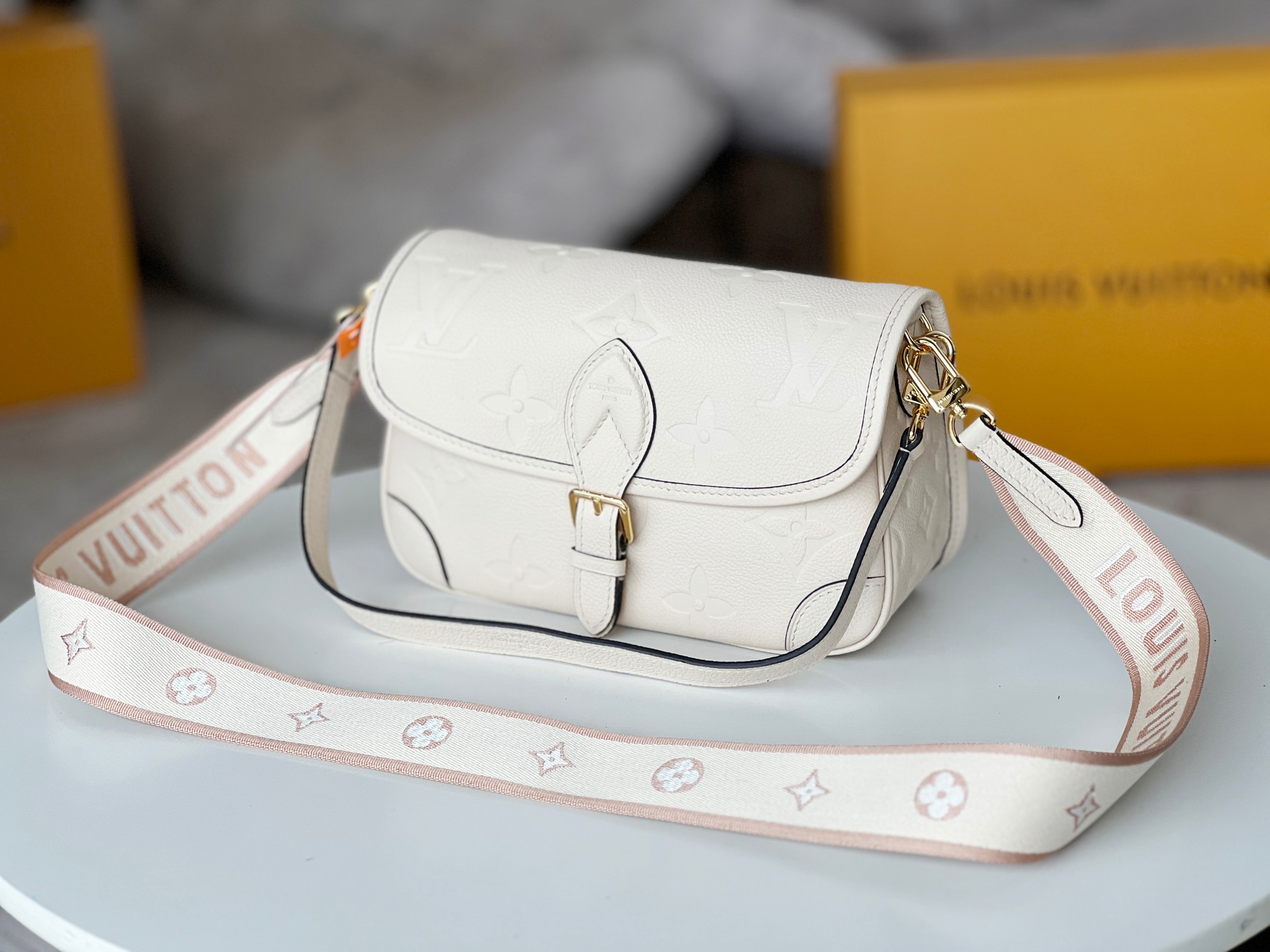 Louis Vuitton Diane Handbag in Monogram Empreinte Leather - Image 2
