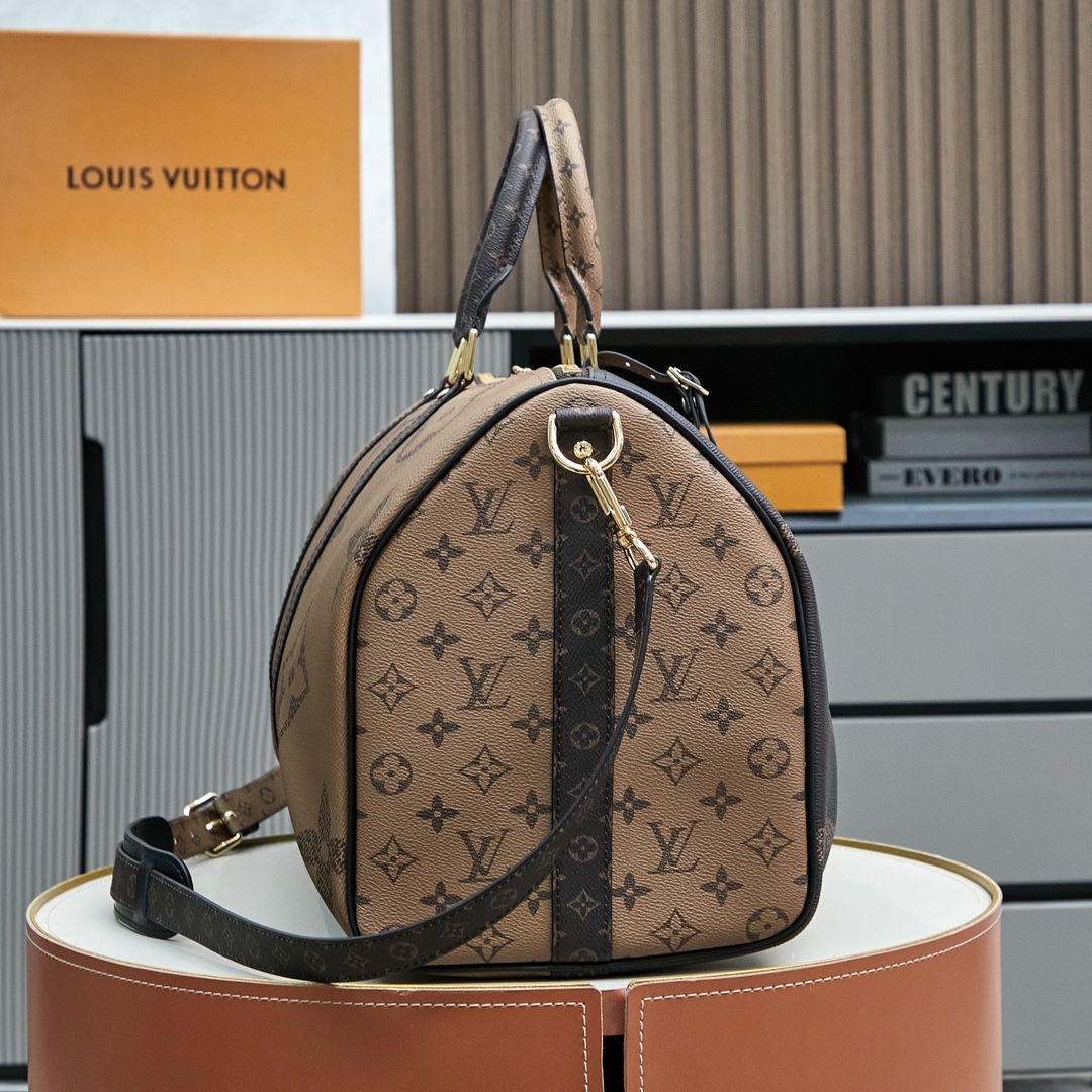 Louis Vuitton Keepall Bandoulière 45 Travel Bag in Monogram Giant - Image 2