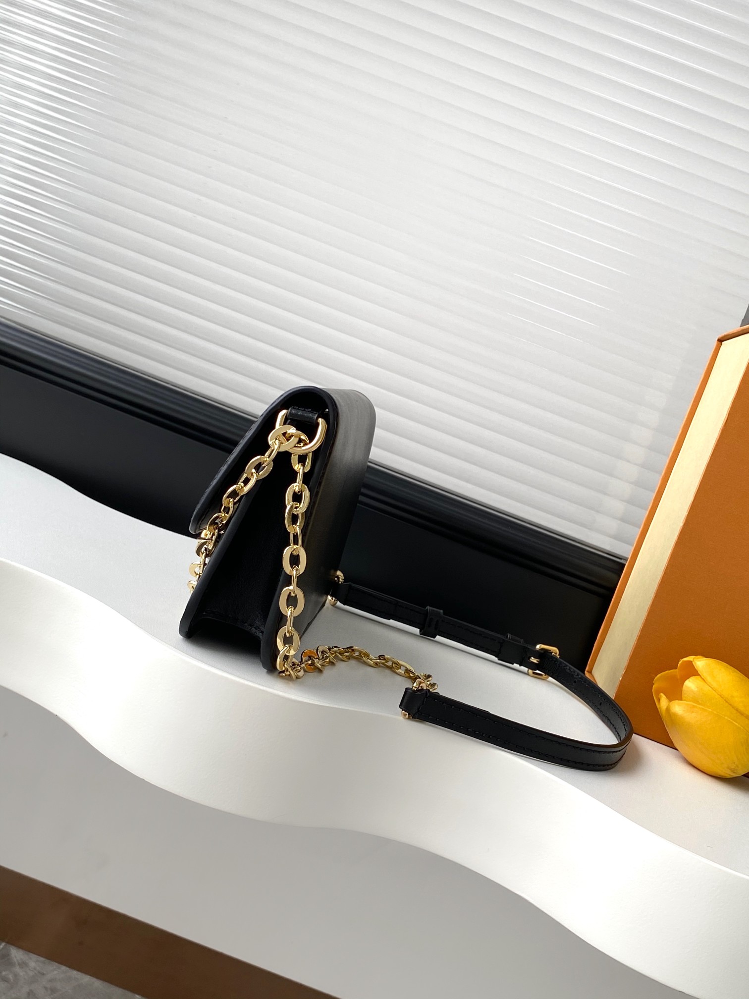 Louis Vuitton LV Bloom Wallet On Chain - Image 2
