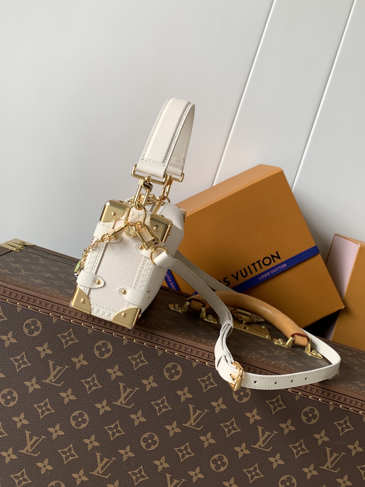 Louis Vuitton Side Trunk Medium Handbag M27438 - Image 2